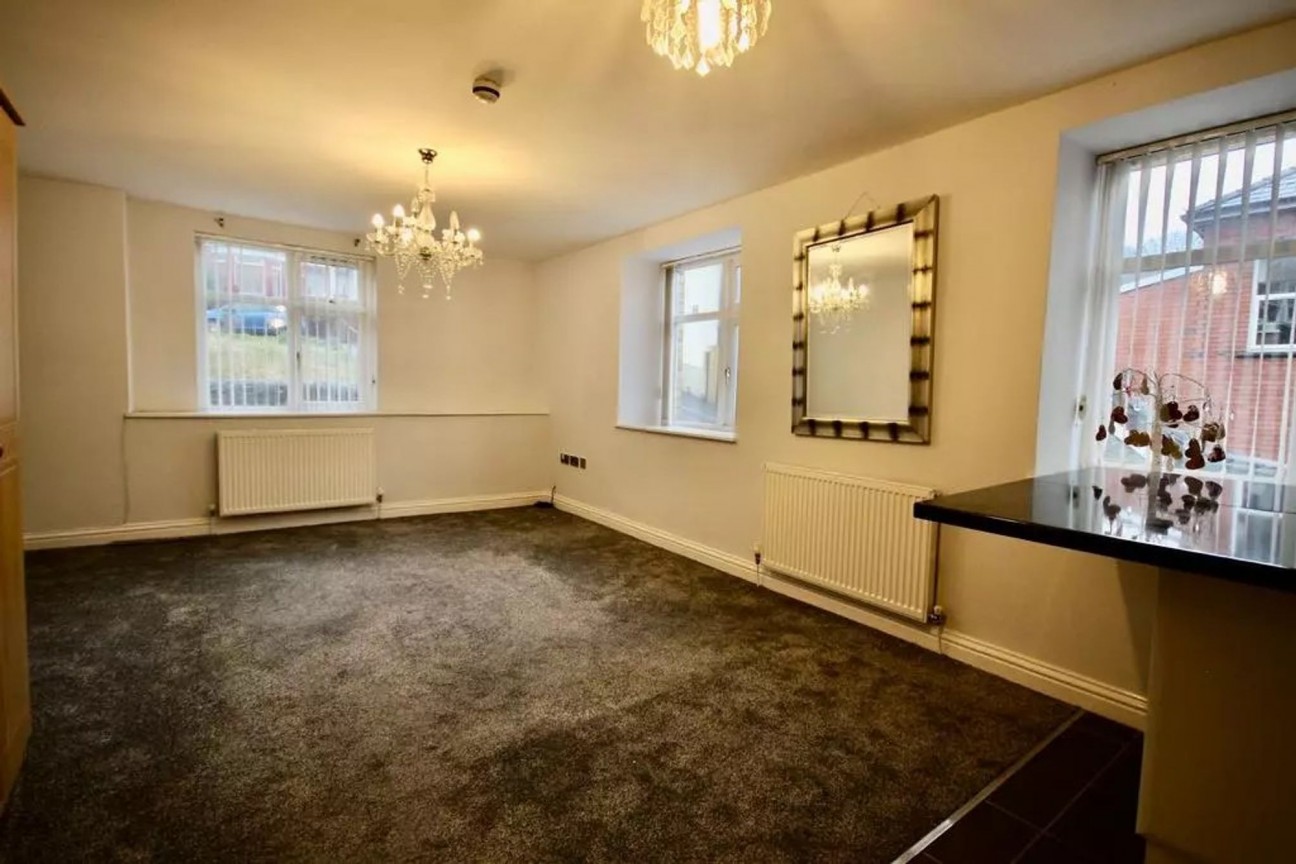 High Street, Newbridge, NP11