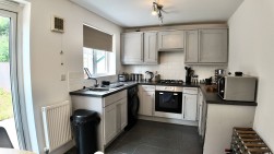 Pwll Yr Allt, Tir-Y-Berth, CF82