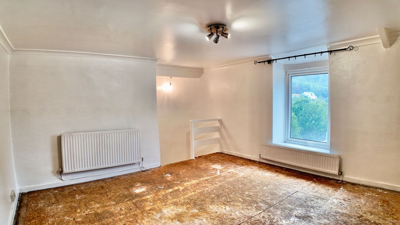 Hafod Fan Terrace, Six Bells, NP13