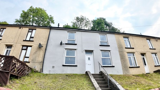 Queens Road, Elliots Town, NP24