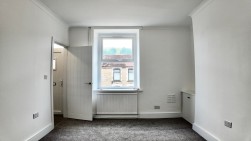 Queens Road, Elliots Town, NP24