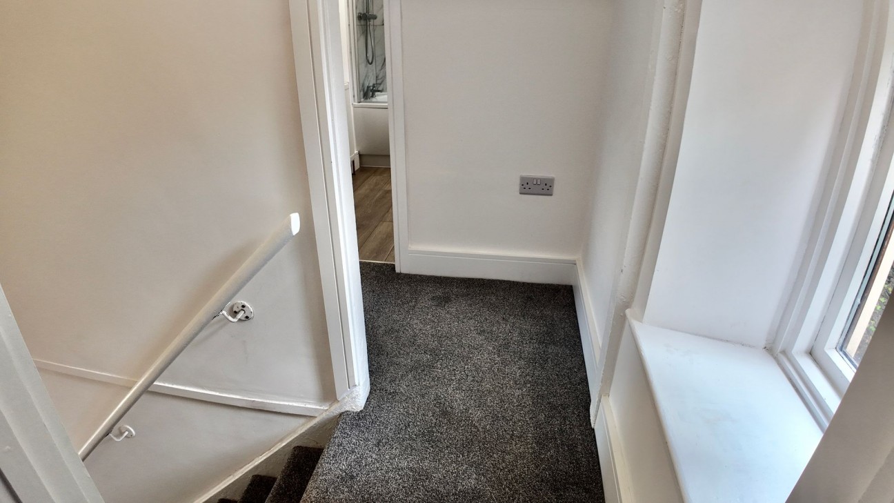 Queens Road, Elliots Town, NP24