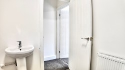 Queens Road, Elliots Town, NP24