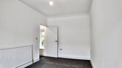 Queens Road, Elliots Town, NP24