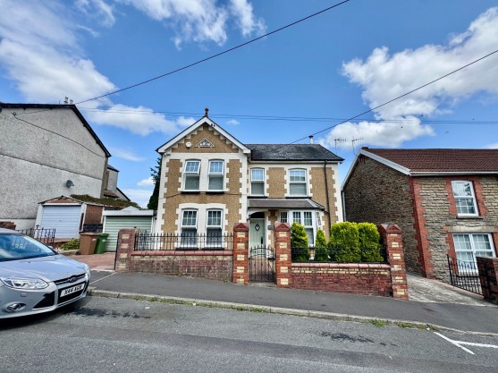 Cefn Road, Blackwood, NP12
