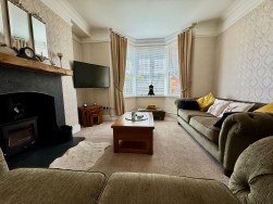 Cefn Road, Blackwood, NP12