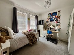 Cefn Road, Blackwood, NP12