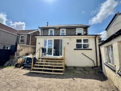 Cefn Road, Blackwood, NP12