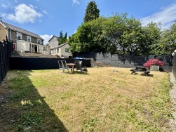 Cefn Road, Blackwood, NP12