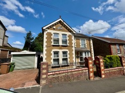 Cefn Road, Blackwood, NP12