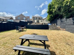 Cefn Road, Blackwood, NP12