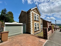 Cefn Road, Blackwood, NP12