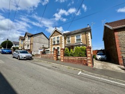 Cefn Road, Blackwood, NP12