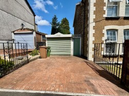 Cefn Road, Blackwood, NP12