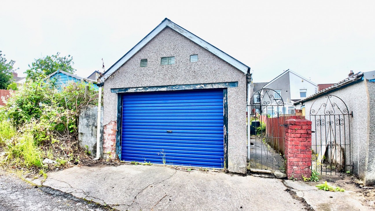 Gordon Road, Blackwood, NP12