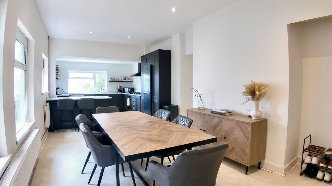 Gordon Road, Blackwood, NP12