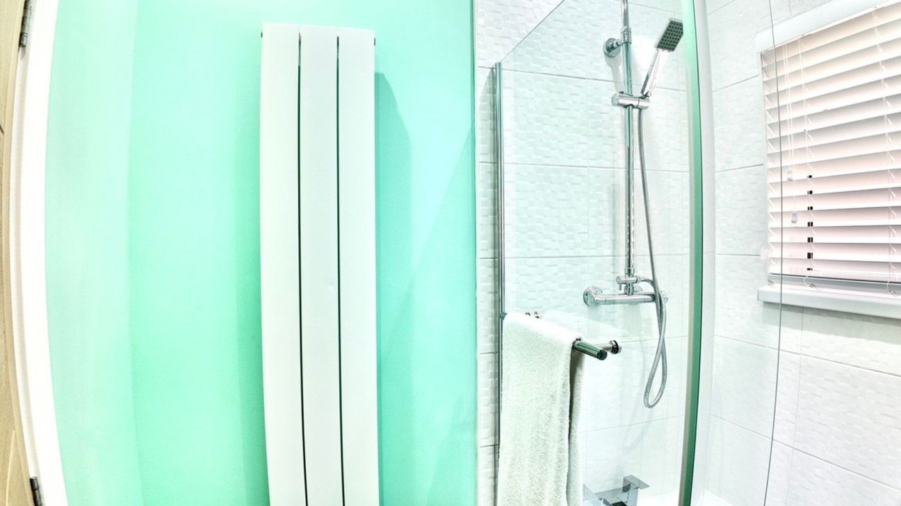 Gordon Road, Blackwood, NP12