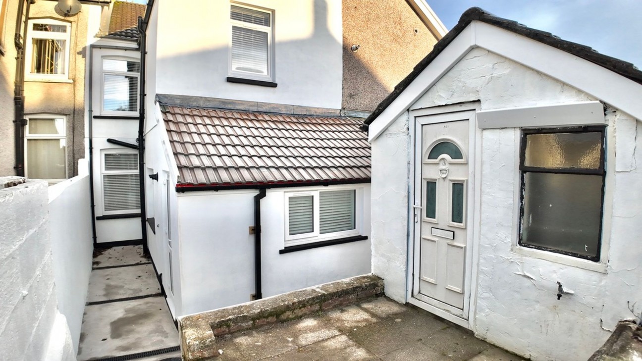 Gordon Road, Blackwood, NP12