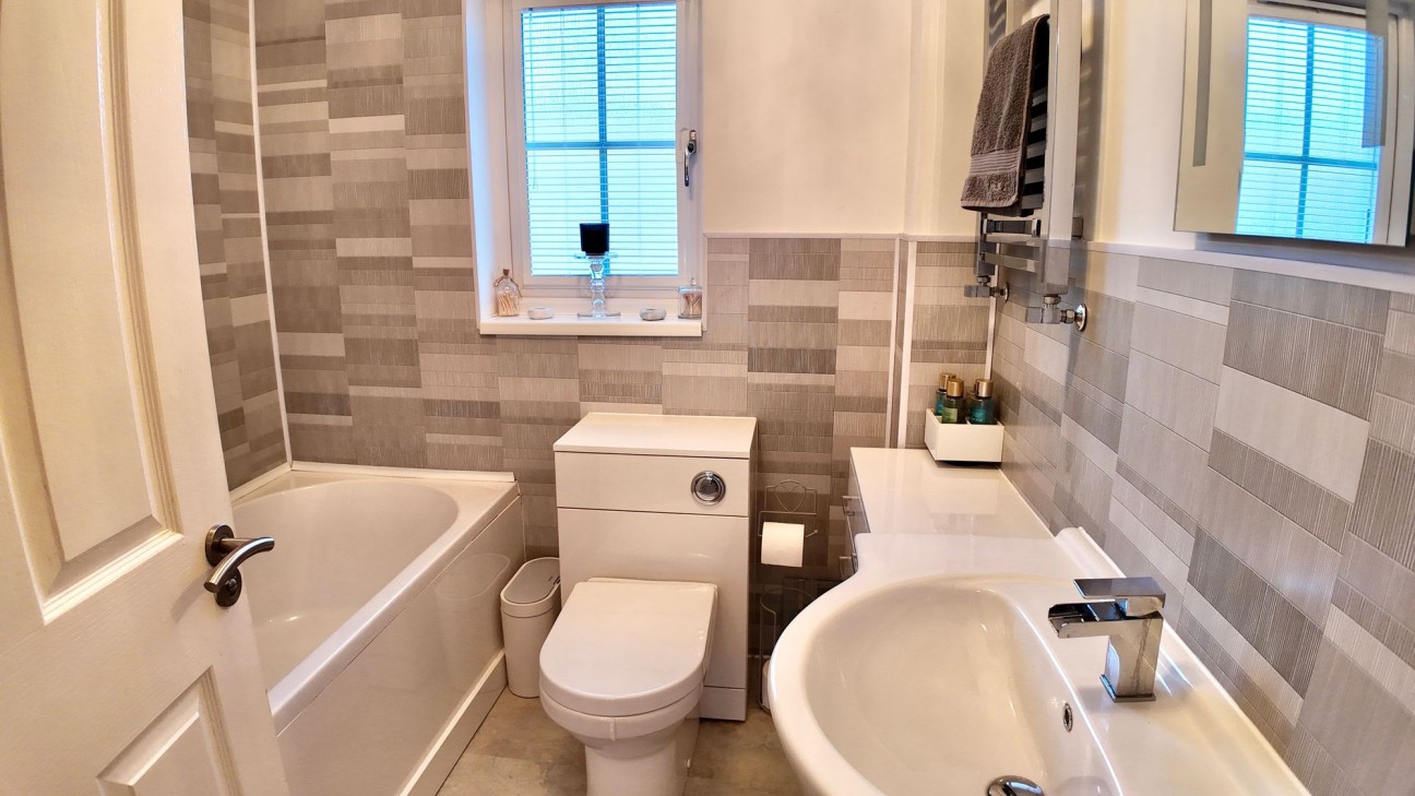 Clos Gwaith Dur, Ebbw Vale, NP23