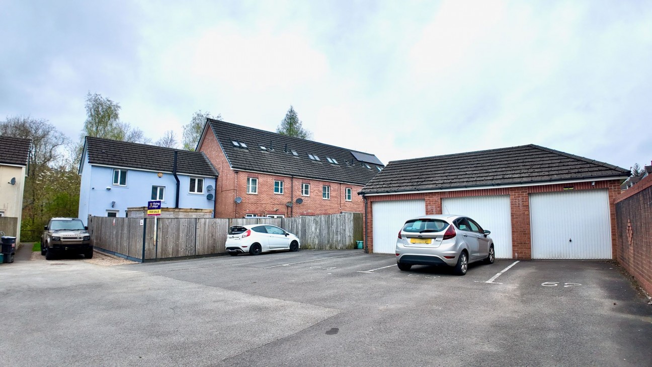 Clos Gwaith Dur, Ebbw Vale, NP23