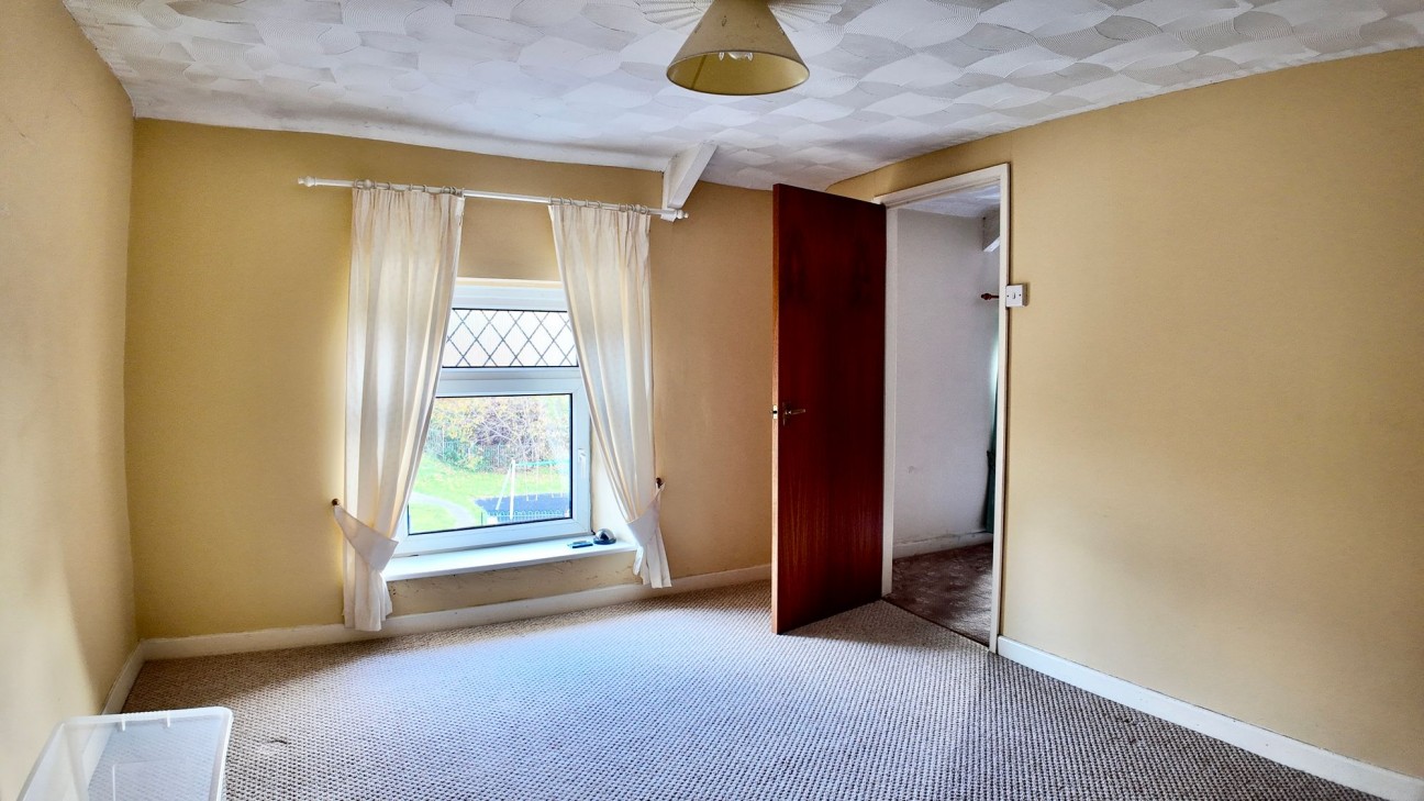 Manmoel, Blackwood, NP12