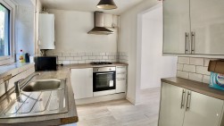 High Street, Mountain Ash, CF45