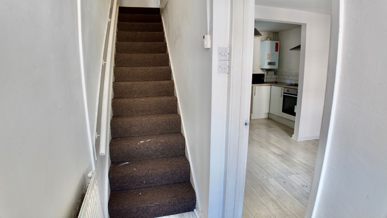 High Street, Mountain Ash, CF45