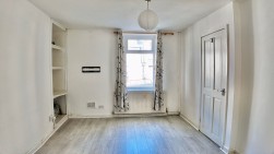 High Street, Mountain Ash, CF45