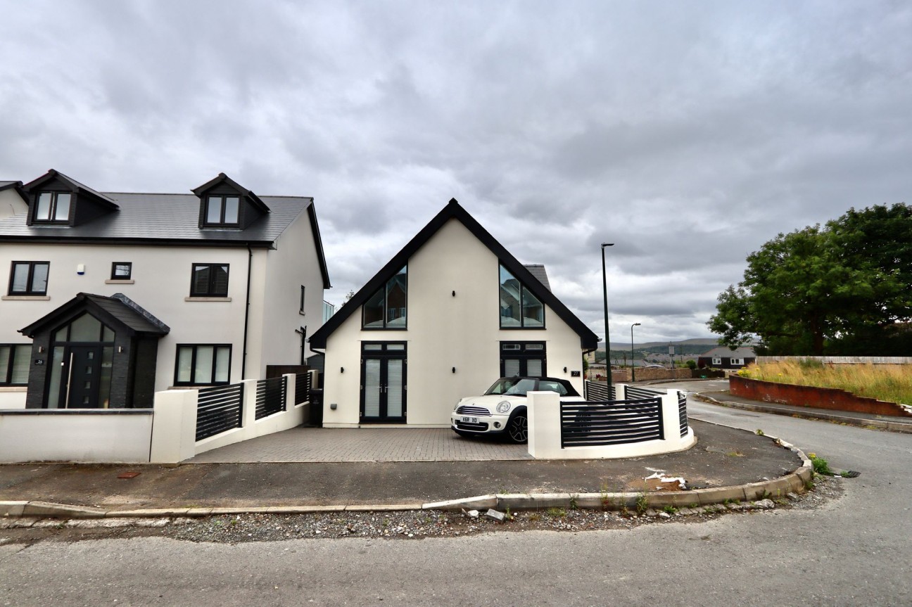 Maes Morgan, Nantybwch, NP22
