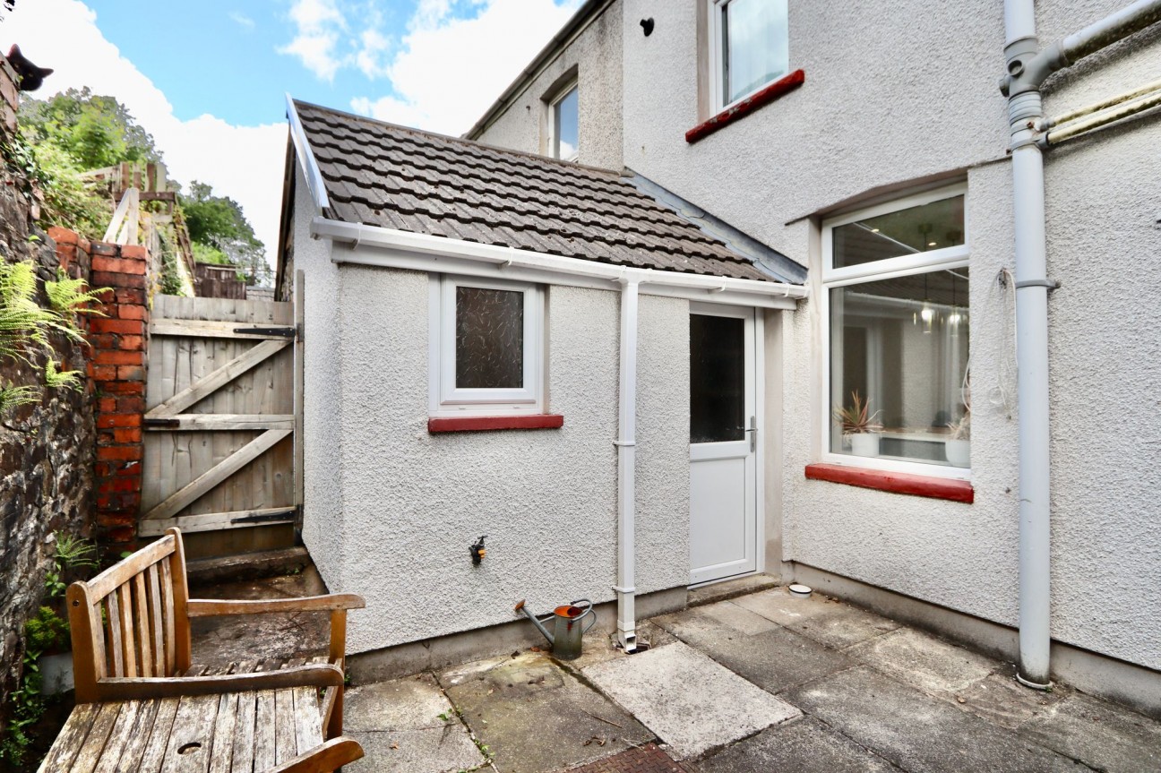 Wood View, Crumlin, NP11