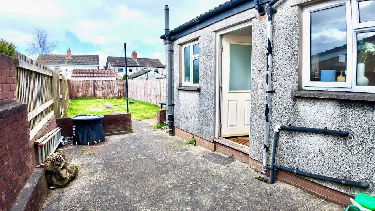Cefn Fforest Avenue, Cefn Fforest, NP12
