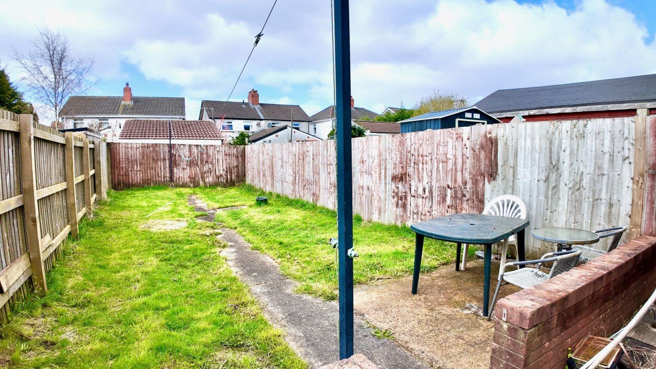Cefn Fforest Avenue, Cefn Fforest, NP12