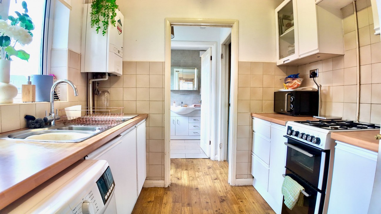 Cefn Fforest Avenue, Cefn Fforest, NP12