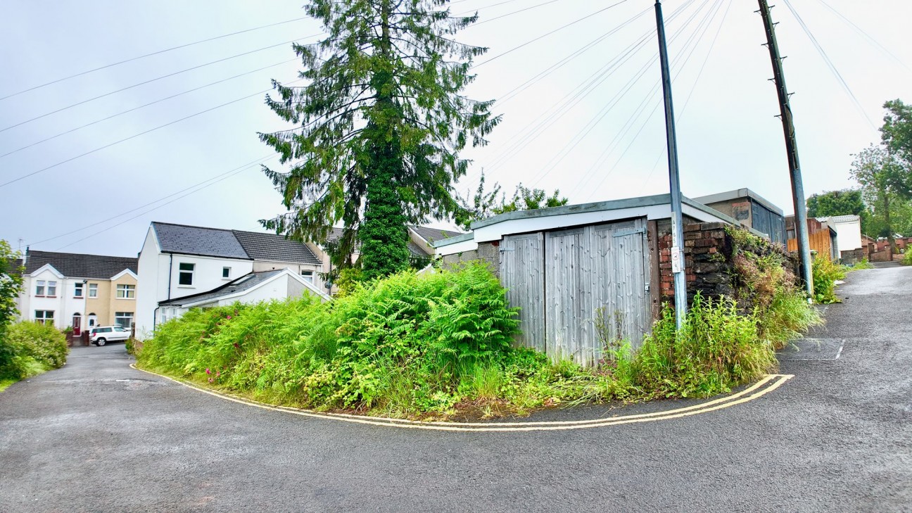 Gordon Road, Blackwood, NP12