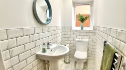 Glan-Yr-Afon Lane, Fleur De Lis, NP12
