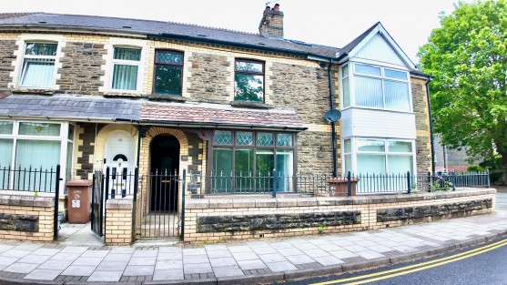 High Street, Llanbradach, CF83