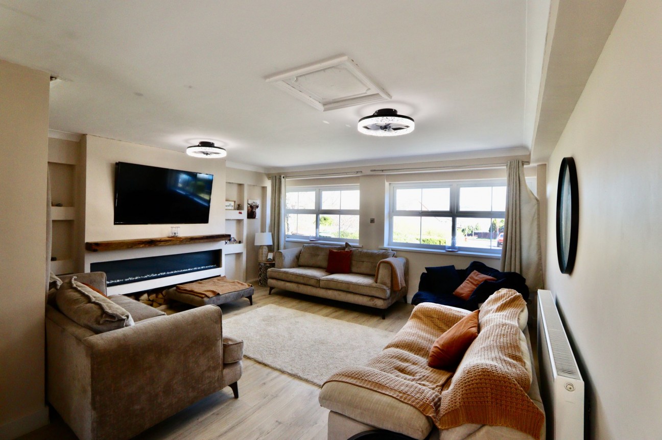 St. Andrews Drive, Pontllanfraith, NP12