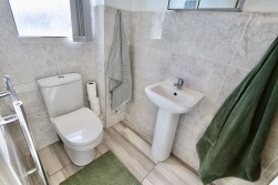 St. Andrews Drive, Pontllanfraith, NP12
