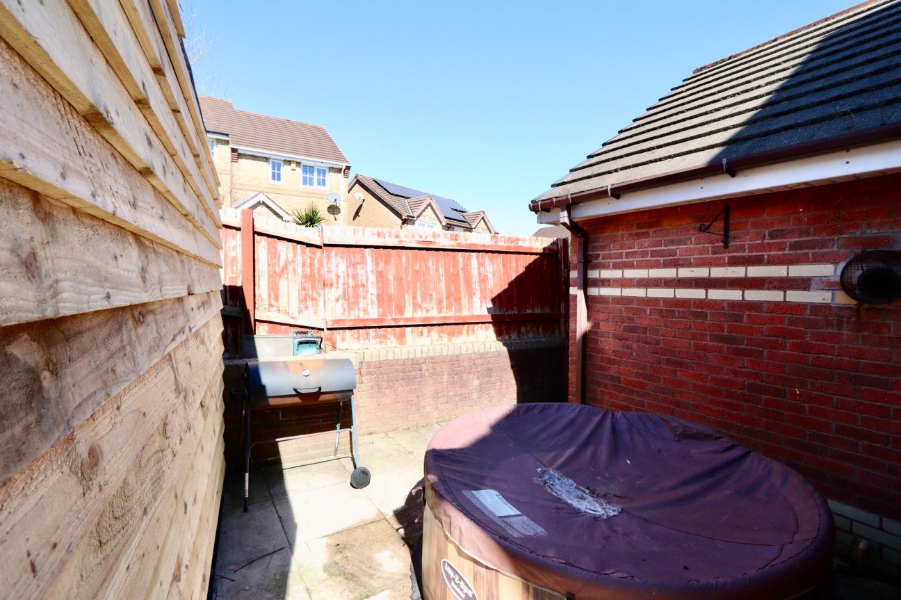 St. Andrews Drive, Pontllanfraith, NP12