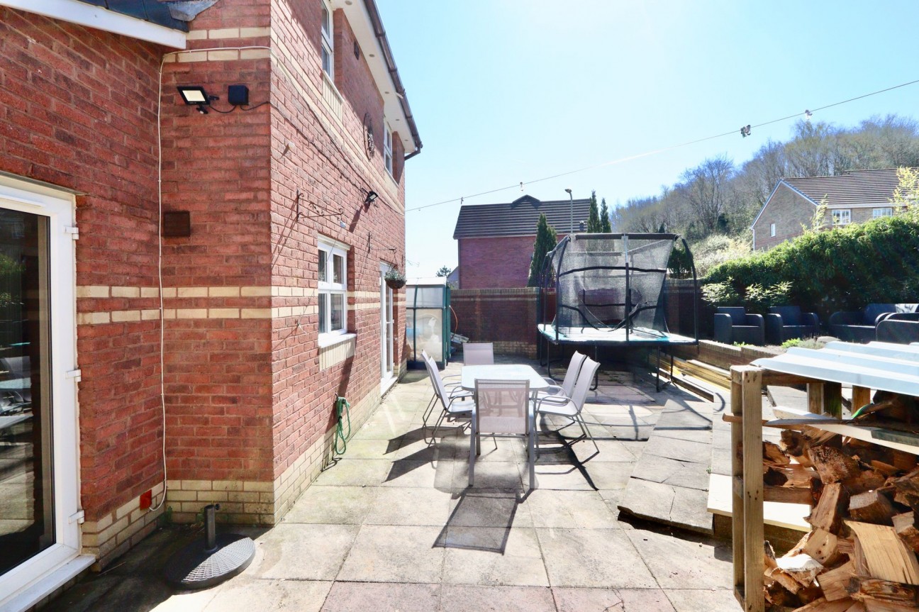 St. Andrews Drive, Pontllanfraith, NP12