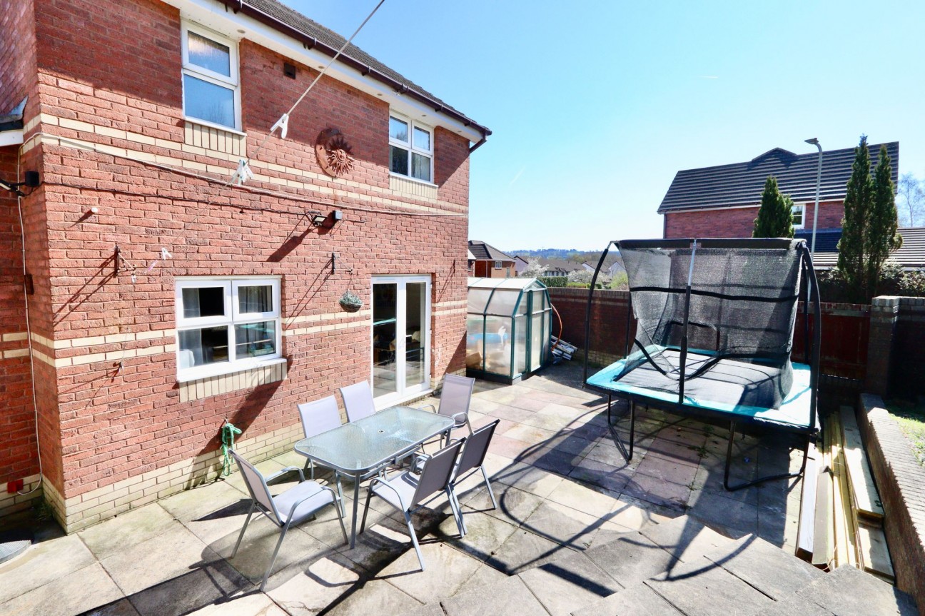 St. Andrews Drive, Pontllanfraith, NP12