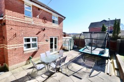St. Andrews Drive, Pontllanfraith, NP12