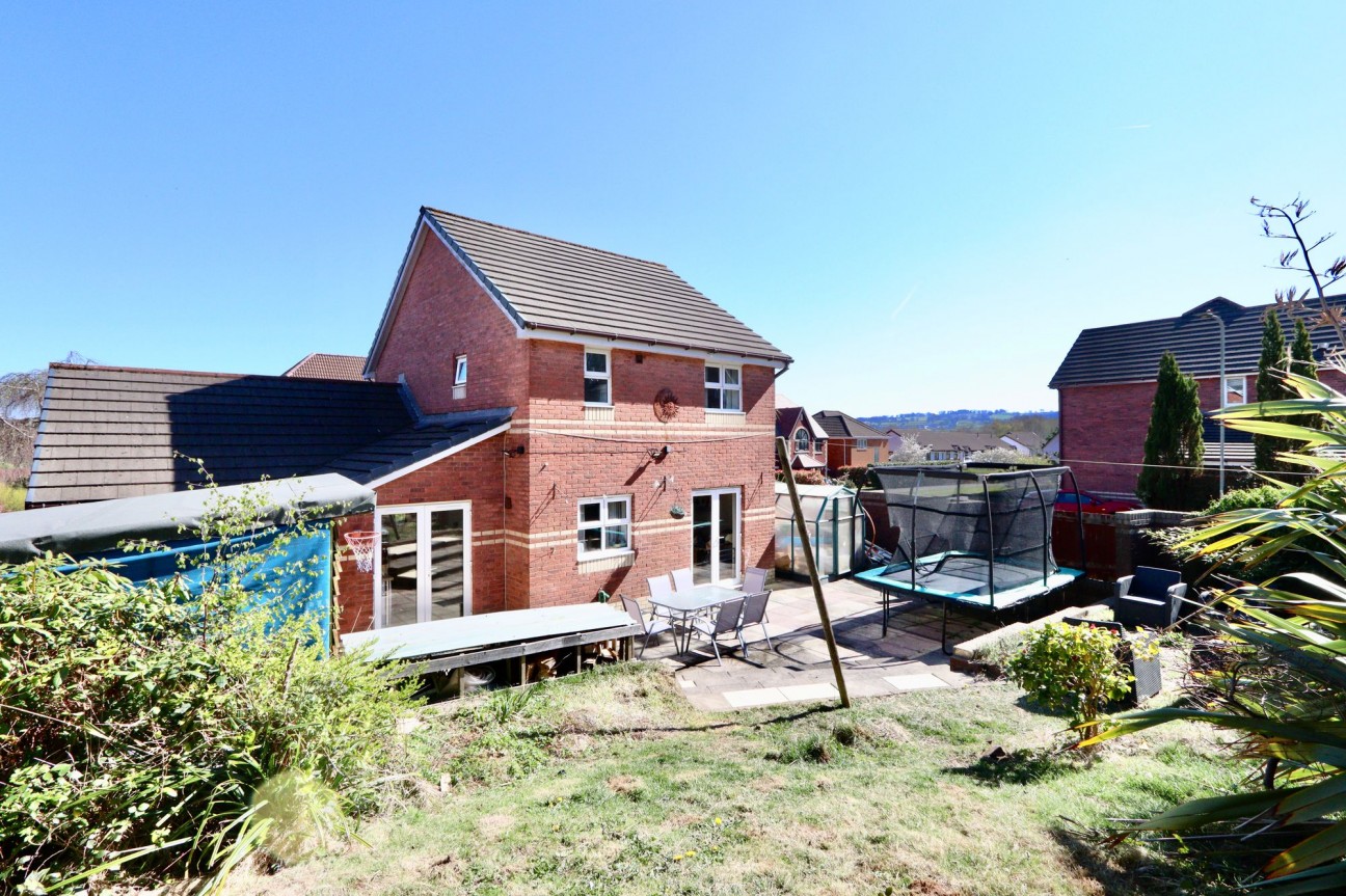 St. Andrews Drive, Pontllanfraith, NP12