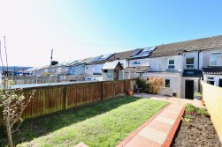 Elm Street, Aberbargoed, CF81