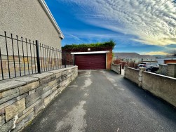 Pentwyn Road, Crumlin, NP11