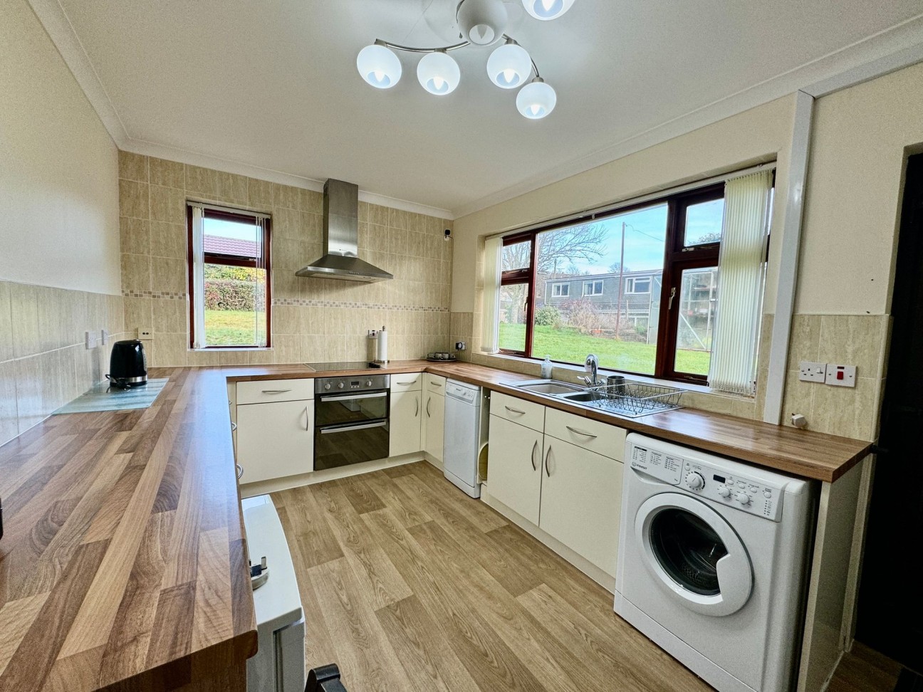 Pentwyn Road, Crumlin, NP11