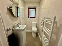 Pentwyn Road, Crumlin, NP11