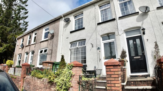 Edwards Terrace, Newbridge, NP11