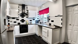 Edwards Terrace, Newbridge, NP11