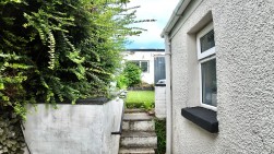 Edwards Terrace, Newbridge, NP11